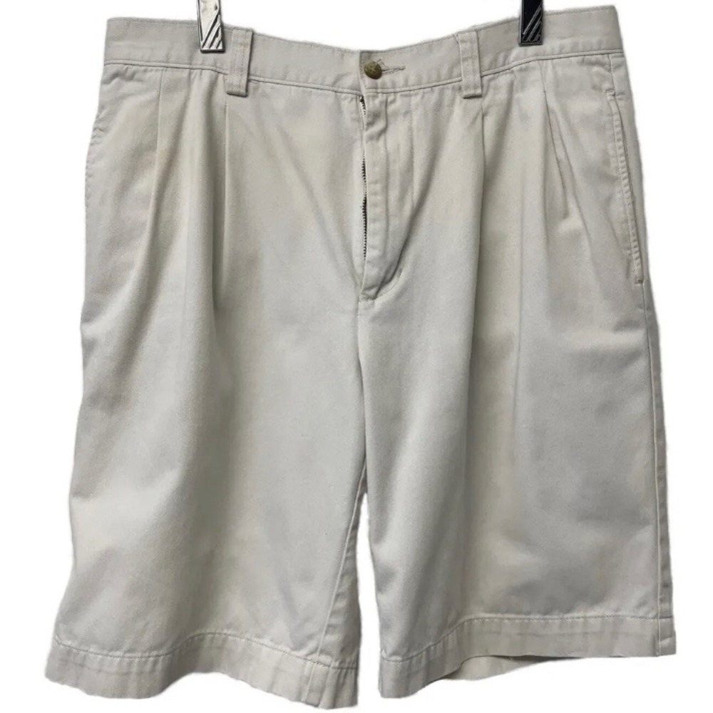 Cutter & Buck Shorts Ivory Pleated Front Bermuda Golf, Cotton, 32, 9” Inseam GUC